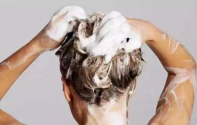 洗發(fā)水是不是越容易起泡越好？